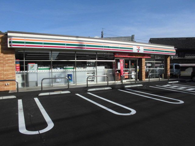 近くのセブンイレブンさんまで900m（徒歩12分）