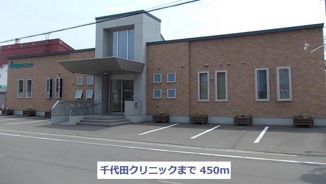 近くの病院まで450m（徒歩6分）