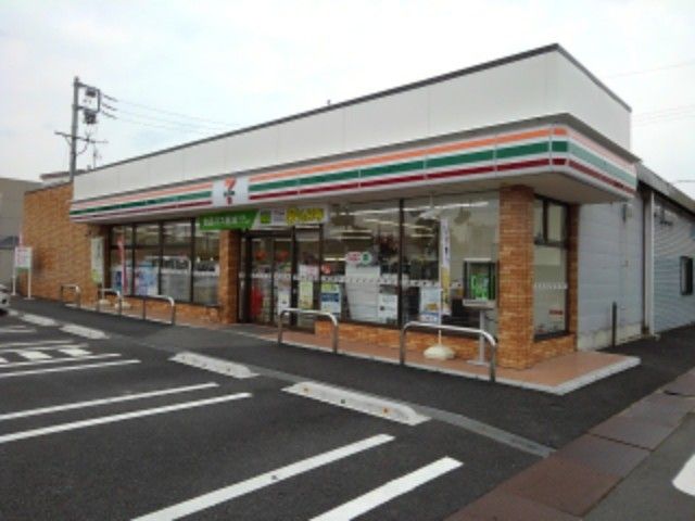 近くのセブンイレブン長野里島店まで350m(徒歩5分)