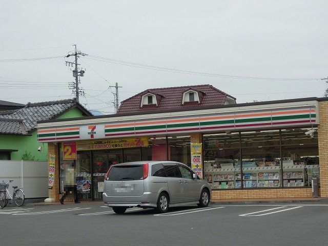 近くのセブンイレブンまで350m(徒歩5分)