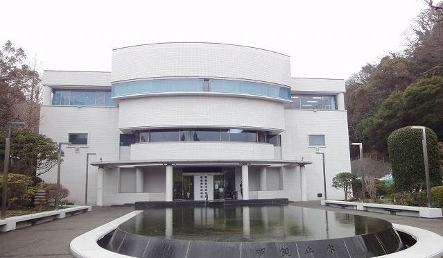 近くの葉山町　役場まで1,300m（徒歩17分）