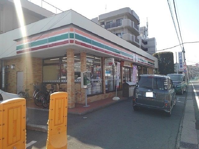 近くのセブンイレブンまで450m（徒歩6分）