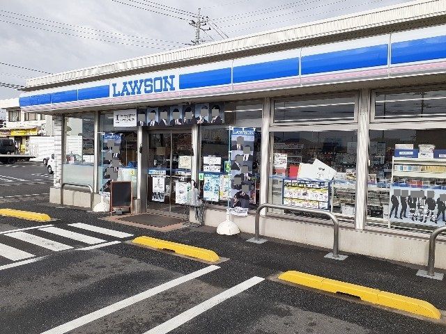 近くのローソン高崎下之城店まで450m（徒歩6分）