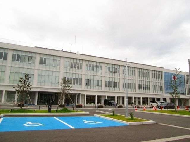 近くの長井市役所まで1,320m（徒歩17分）