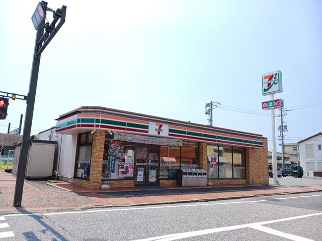 近くのセブンイレブン柳井駅前店まで450m(徒歩6分)