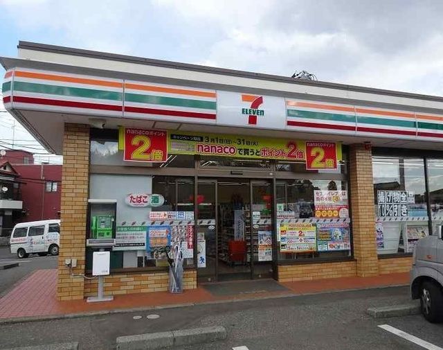 近くのセブン・イレブン流山美原店まで700m（徒歩9分）