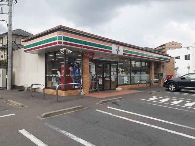 近くのセブンイレブンまで668m(徒歩9分)