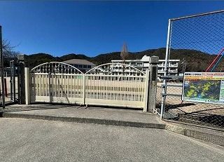 近くの熊野第二小学校まで1,500m（徒歩19分）