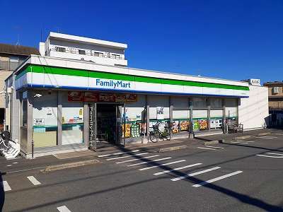 近くのファミリーマートまで220m(徒歩3分)