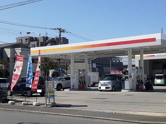 近くのガソリンスタンドまで200m（徒歩3分）