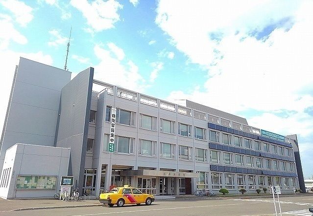 近くの江別市役所まで1,600m(徒歩20分)
