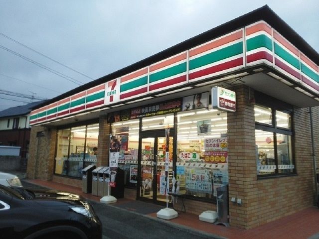 近くのセブンイレブンまで450m(徒歩6分)