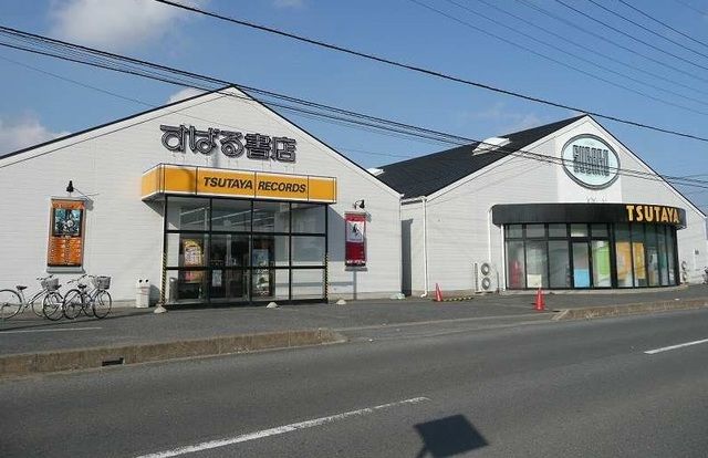 近くのレンタルビデオまで700m（徒歩9分）