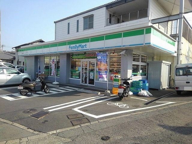 近くのファミリーマート 椎迫店まで350m(徒歩5分)