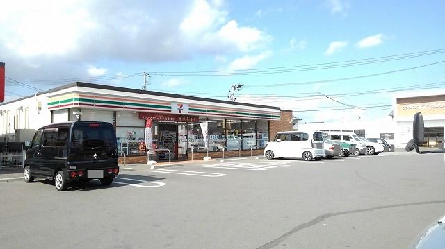 近くのセブンイレブン　鶴崎工業入口店まで450m（徒歩6分）