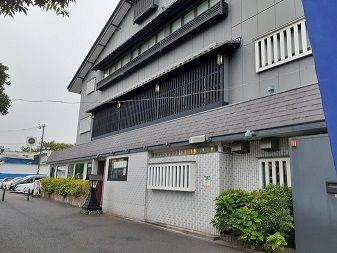 近くの飲食店まで1,200m（徒歩15分）