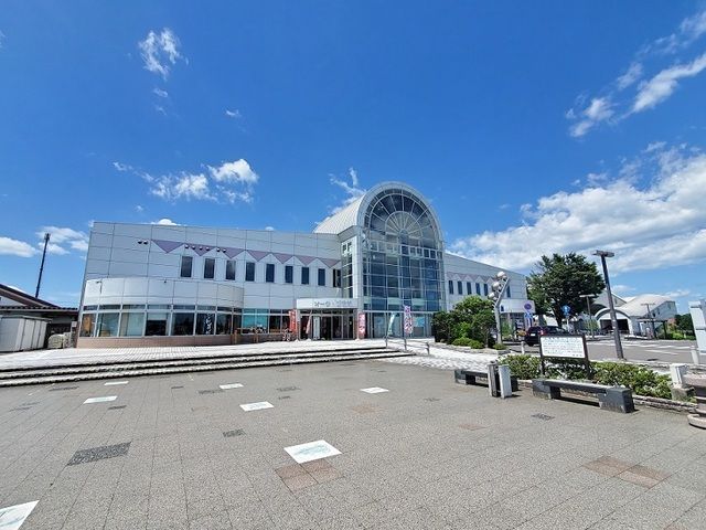 近くの角田駅まで220m（徒歩3分）