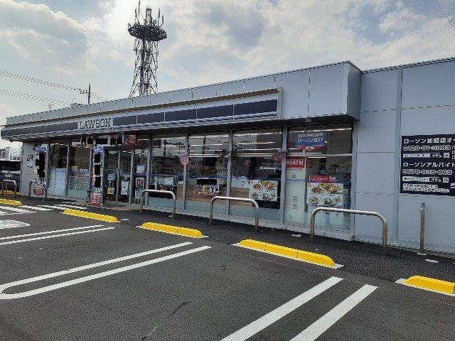 近くのローソン富岡諏訪東店まで1,000m(徒歩13分)