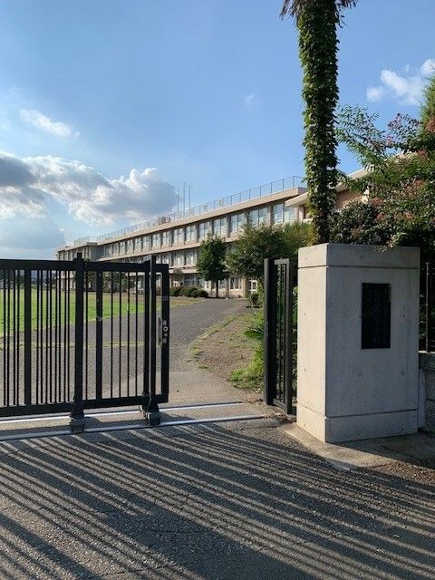 近くの瑞穂町立第三小学校まで87m(徒歩2分)