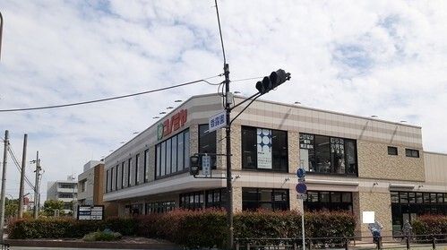 近くのコノミヤ様まで1,300m（徒歩17分）