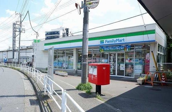 近くのファミリーマート秋津駅北口店まで900m(徒歩12分)