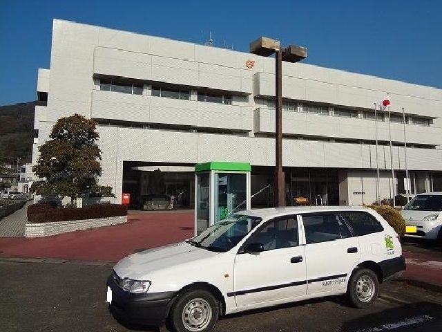 近くの江北町役場まで1,300m（徒歩17分）