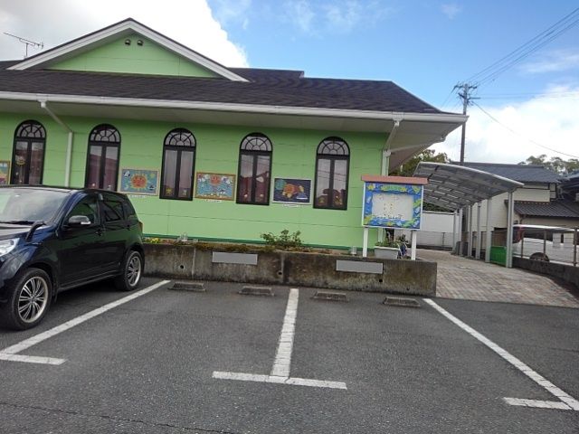 近くの鳥栖ルンビニ幼稚園まで440m（徒歩6分）