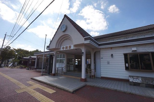近くのJR中間駅まで800m(徒歩10分)