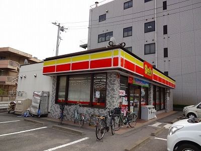 近くのコンビニまで260m（徒歩4分）