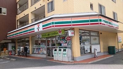 近くのセブンイレブンまで130m（徒歩2分）