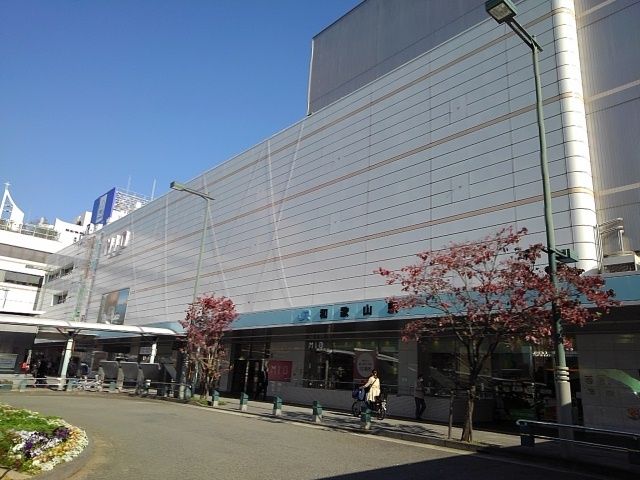 近くの駅まで1,500m（徒歩19分）