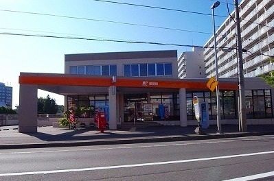 近くの北広島西郵便局まで950m（徒歩12分）