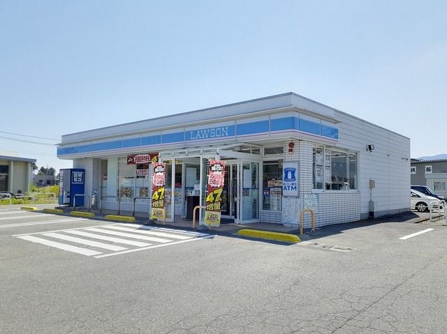 近くのローソン長井成田店まで1,010m（徒歩13分）