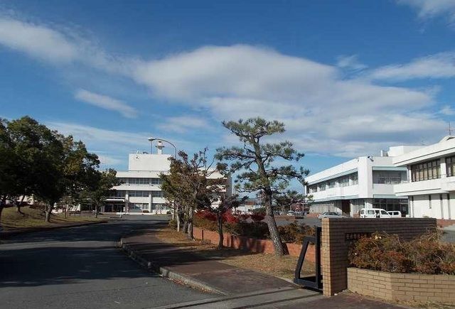 近くの登米市役所米山総合支所まで1,500m（徒歩19分）