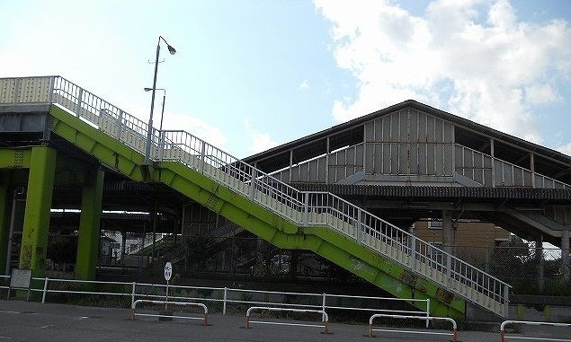 近くの内房線巌根駅まで1,100m（徒歩14分）