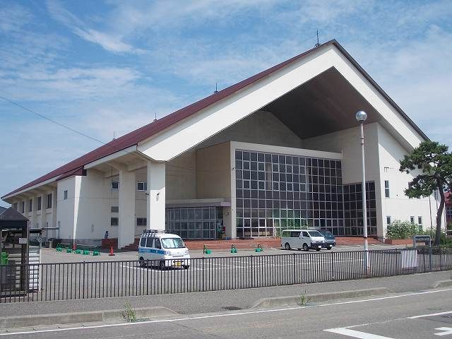 近くの黒埼地区総合体育館まで350m（徒歩5分）
