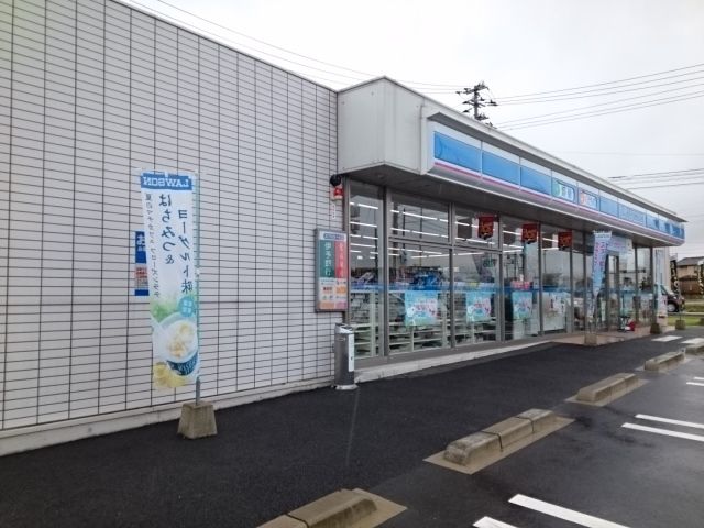 近くのコンビニまで350m（徒歩5分）