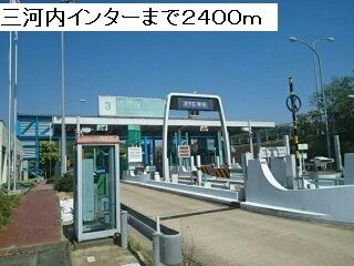 近くの三川内インターまで2,400m(徒歩30分)