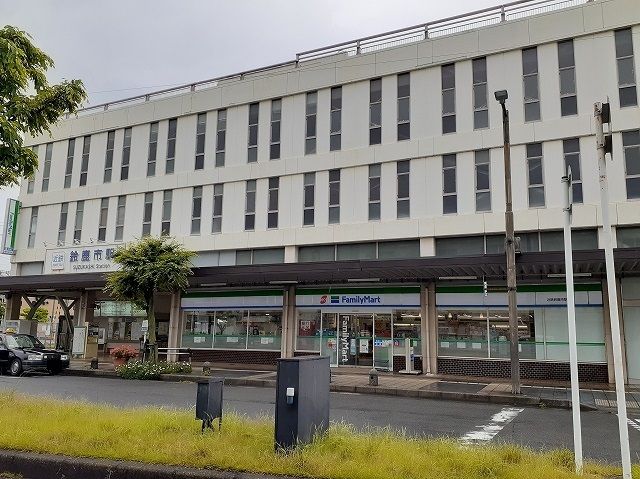 近くの近鉄鈴鹿線鈴鹿市駅まで1,216m(徒歩16分)
