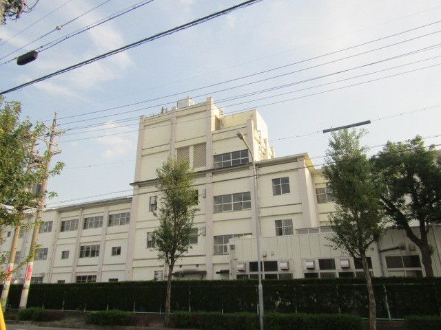 近くの小学校まで850m(徒歩11分)