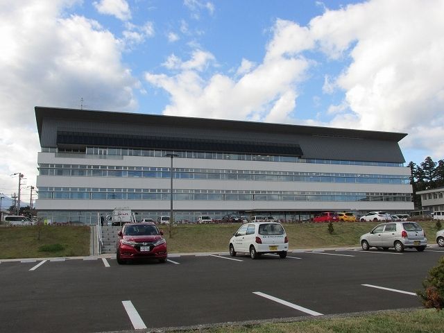 近くの日光市役所まで2,500m(徒歩32分)