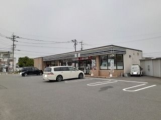 近くのセブンイレブンまで750m（徒歩10分）