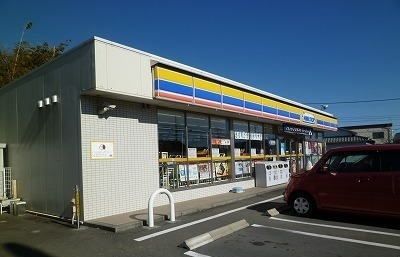 近くのミニストップ沼津根古屋店まで600m（徒歩8分）