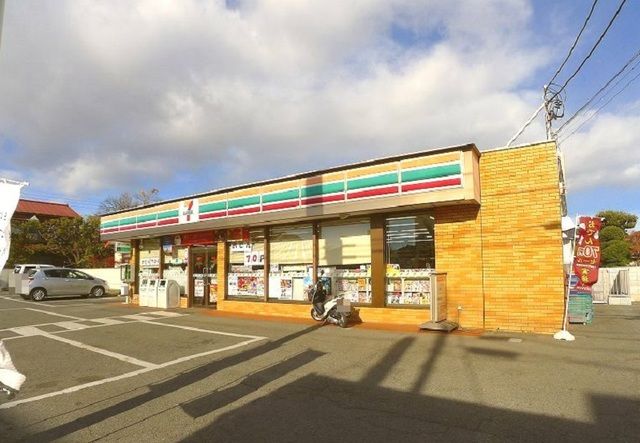 近くのセブンイレブン桐生相生店まで350m（徒歩5分）