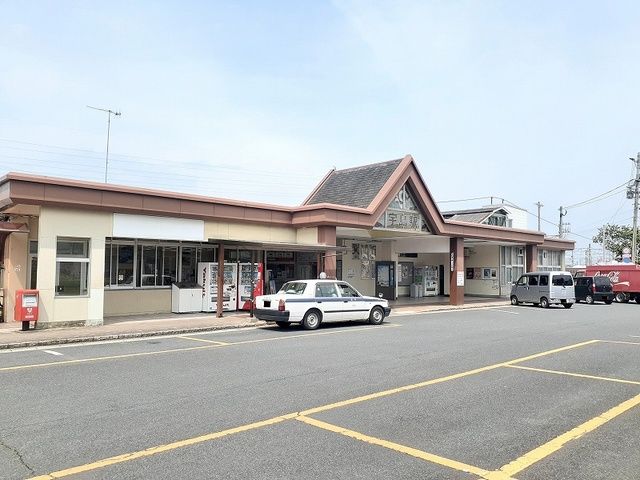 近くのJR宇島駅まで1,400m(徒歩18分)