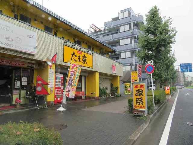 近くの飲食店まで400m（徒歩5分）