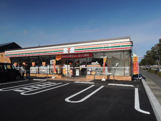 近くのセブンイレブン富士市川成新町店まで850m(徒歩11分)