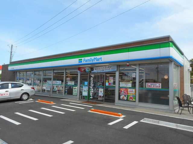 近くのファミリーマート近江八幡六枚橋まで1,430m（徒歩18分）
