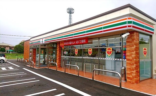 近くのセブンイレブンまで900m（徒歩12分）