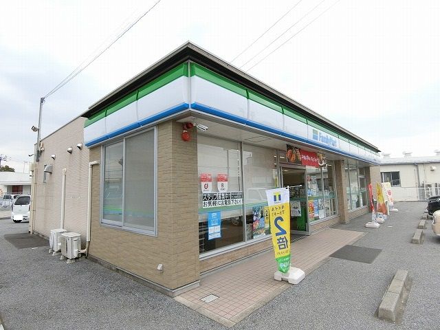 近くのコンビニまで400m（徒歩5分）